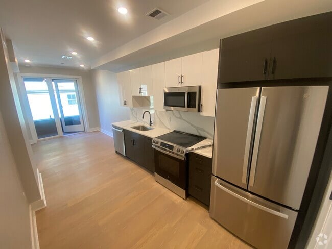 Building Photo - 379 Somerville Ave Unit 1 Rental