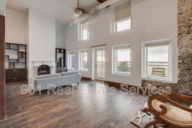 Photo - 107 S Front St Unit #37
