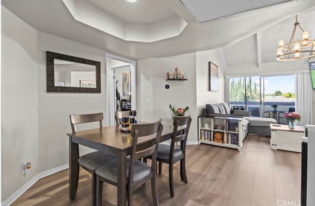 Photo - 20253 Keswick St Unit 323