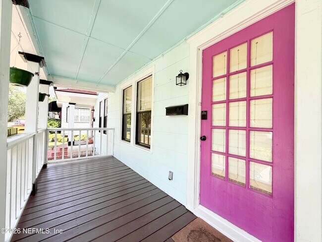 Building Photo - 2044 Dellwood Ave
