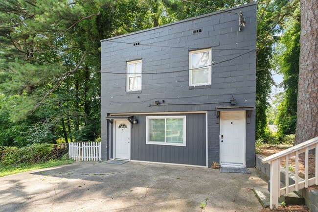 Building Photo - 255 Richardson Rd NW Rental