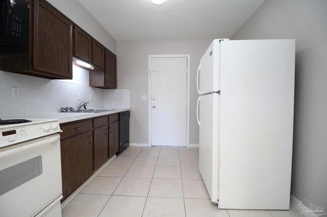 Photo - 10151 Guidy Ln