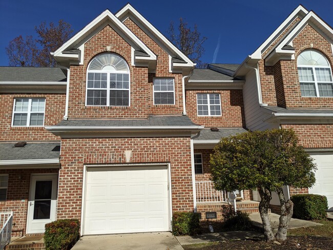 Building Photo - 130 Grande Meadow Way