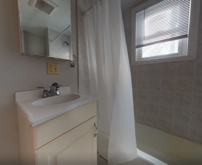 Photo - 428 Franklin St Unit 1R