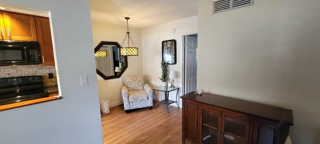 Photo - 415 NE 2nd St Unit 105