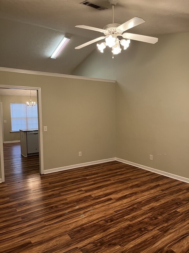 Photo - 713 Dellwood Dr
