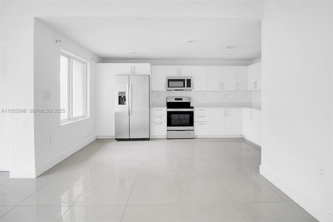 Building Photo - 14482 SW 259th St