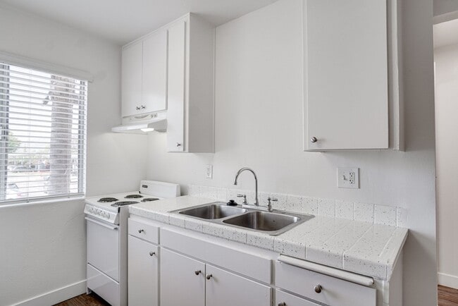 Photo - Winter Gardens | 1 & 2 Bedroom Apartments with Parking and Sparkling Pool!
