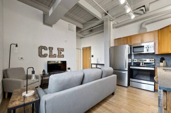 Photo - 2125 Superior Living