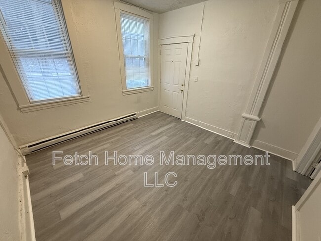 Photo - 114 S Prince St