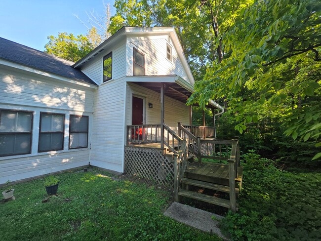 Charming 3 Bedroom Apartment in Millbrook,... - Charming 3 Bedroom Apartment in Millbrook,...