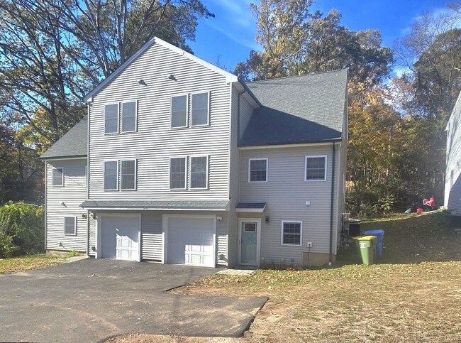 Building Photo - 1646 Highland Ave Unit B