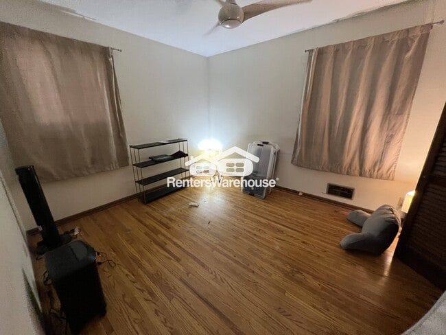 Photo - 7404 Queen Ave S