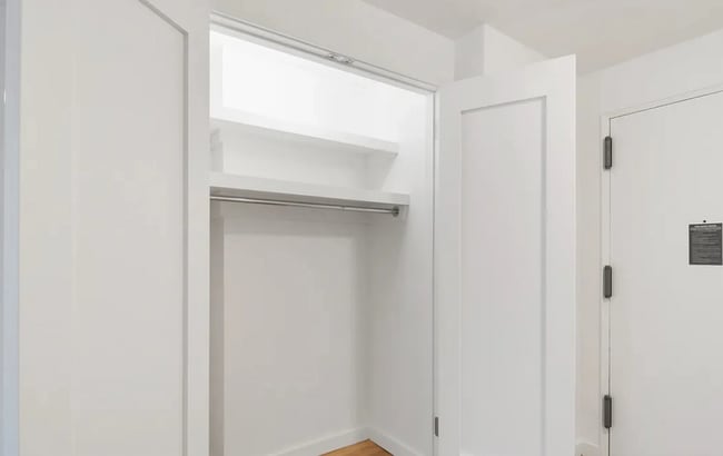Building Photo - 856 10th Ave Rental