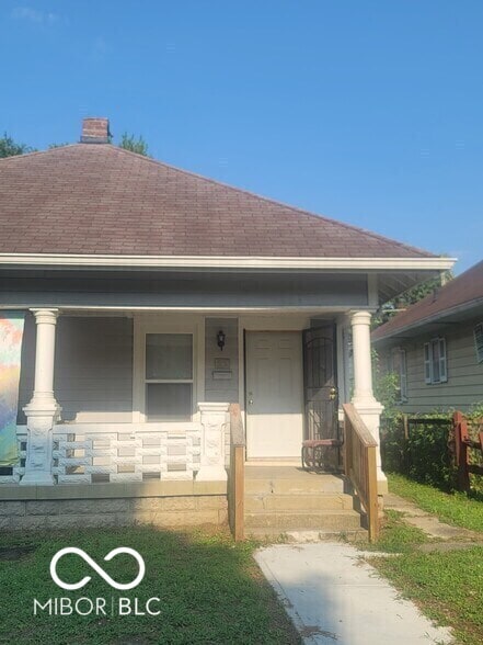 Building Photo - 521 N Gladstone Ave Unit B