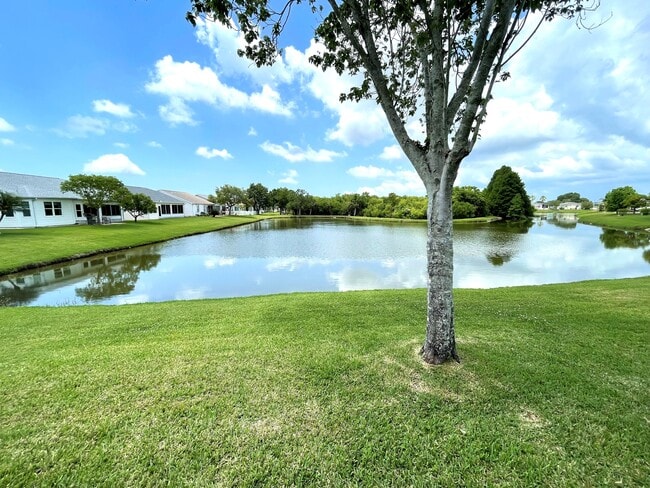 Photo - 589 Trout Ln