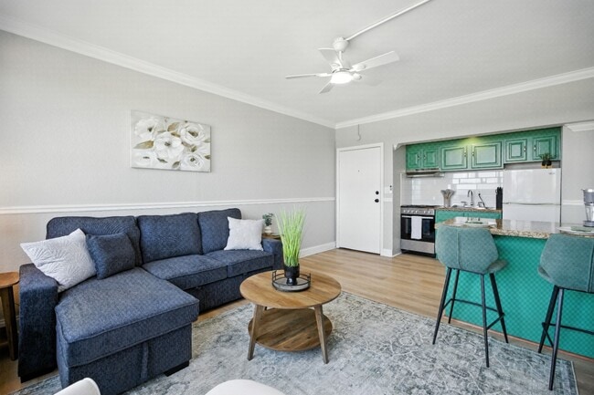 Photo - 311 W Ashley St Unit Renovated High-Rise 1BR