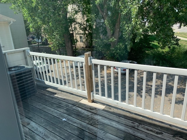 Photo - 4112 Lincoln Swing