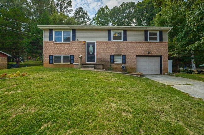 Photo - 1364 Meadowood Dr