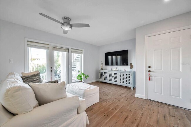 Photo - 4728 Beach Dr SE Unit A