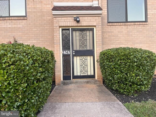 Building Photo - 2747 31st Pl NE