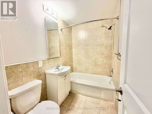 Photo - 15 Thirty Third St Unit 112