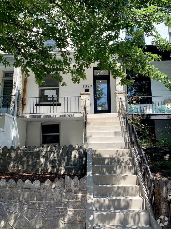 Building Photo - 1323 Florida Ave NW Rental