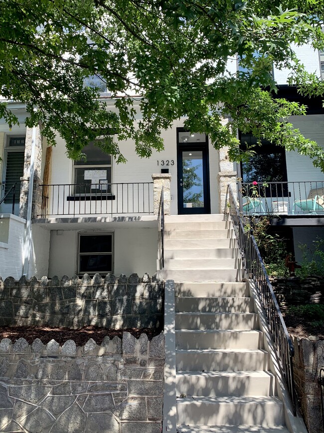 Building Photo - 1323 Florida Ave NW Rental