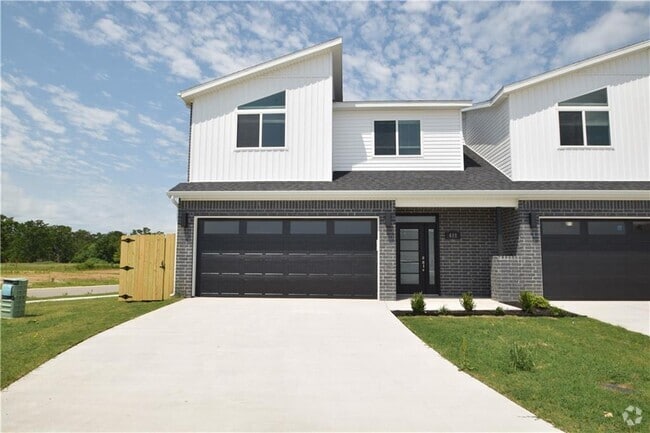 Building Photo - 401 Amethyst Rd Rental