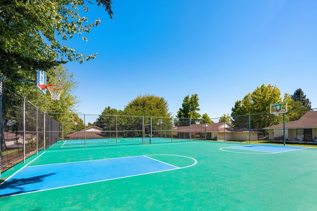 Tualatin Heights
