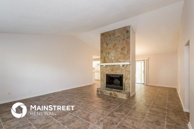 Photo - 2922 Owens Point Trail NW