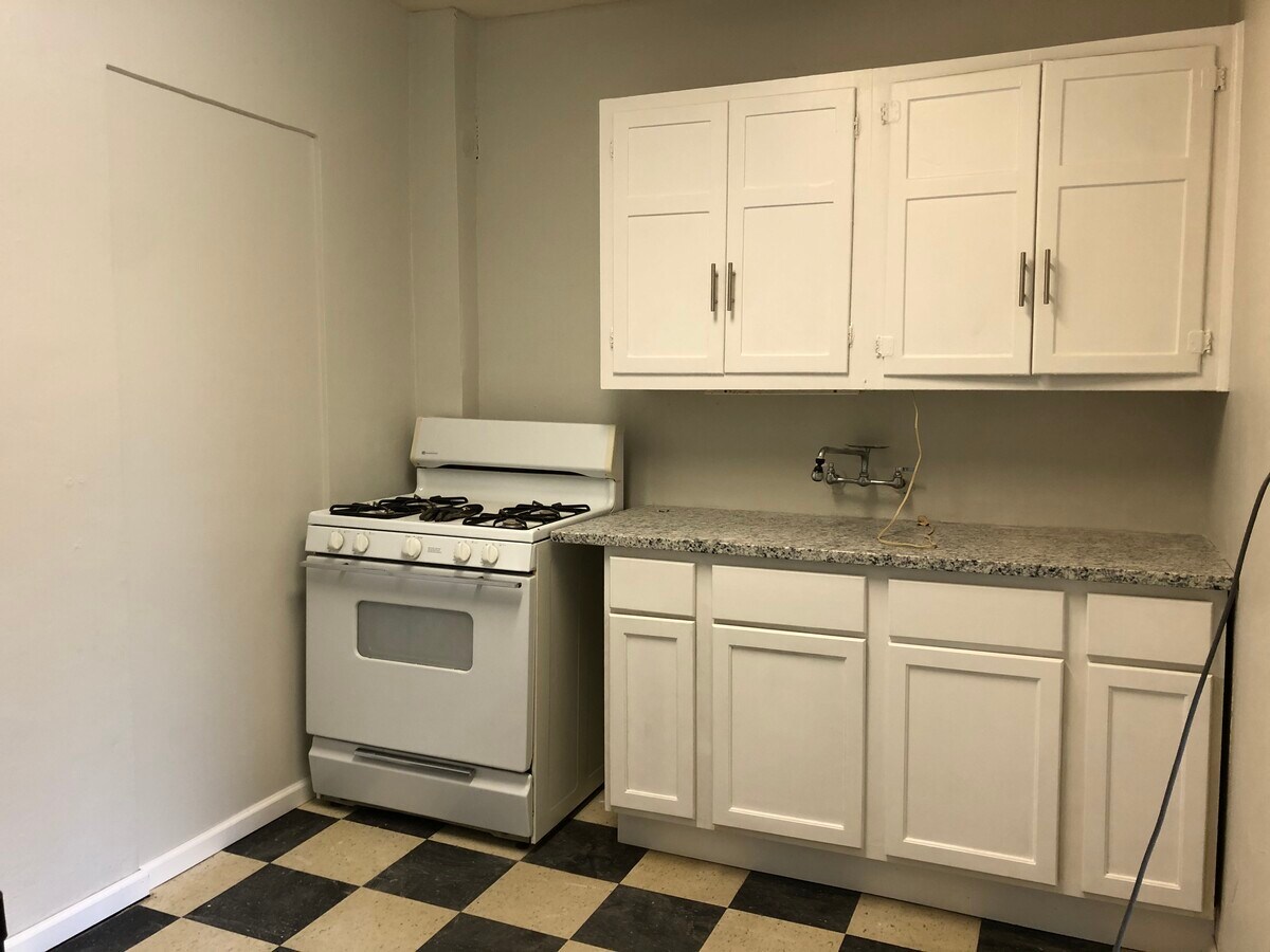 Photo - 417 S Madison Ave Apartments