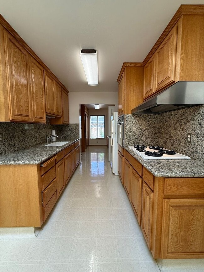 Building Photo - Spacious 3BD/2BA Home in Cupertino - 95014