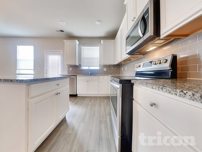 Photo - 7528 Congregation St