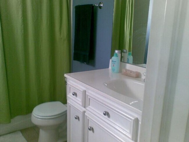 Photo - Campus Pre-lease 2025, August Move-In!