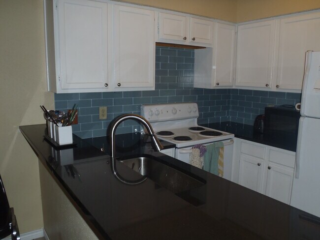 Photo - 1915 Crossgate Park