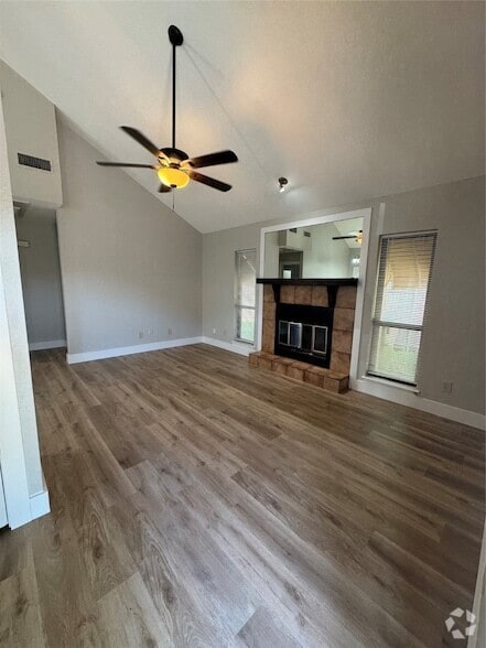 Building Photo - 420 S Las Vegas Trail Rental