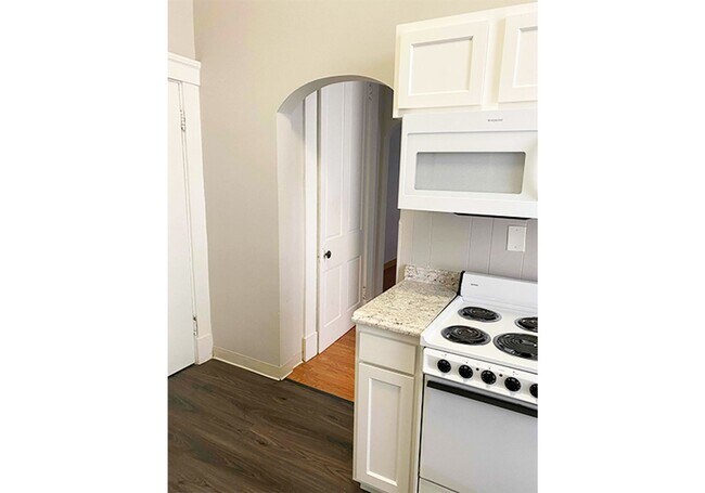 Photo - 3300 Jefferson Ave Unit 3300-04