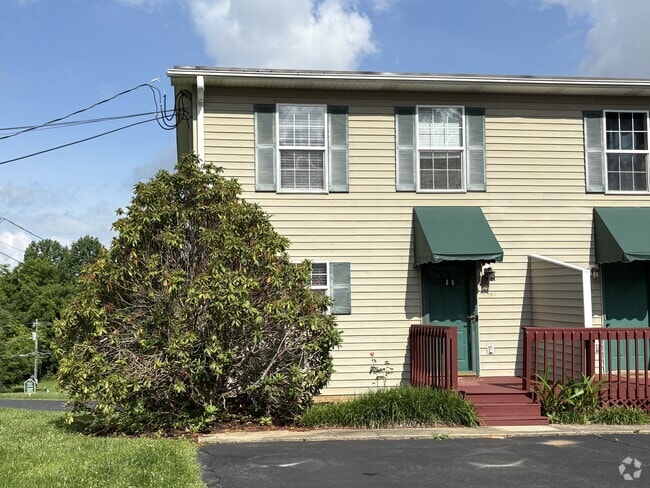 Building Photo - 2256 Forest Acres Dr Unit 2256 Rental