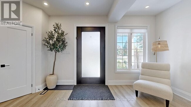 Photo - 75 Canoe Ct