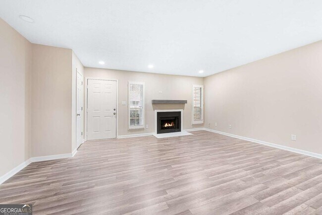 Photo - 103 Sterling Ct