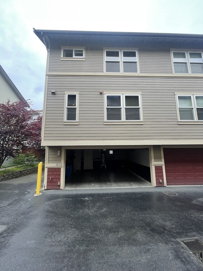 Photo - 834 N 145th Ln
