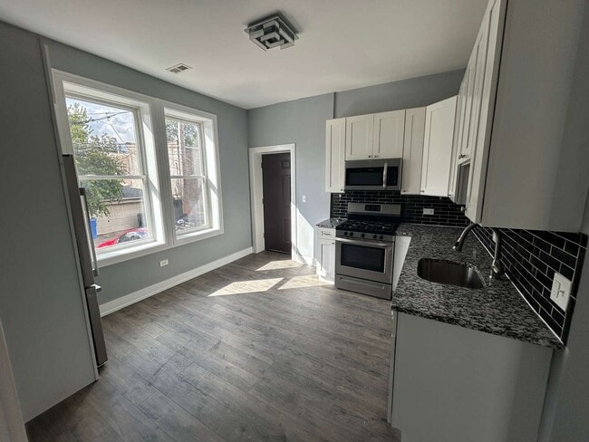 Photo - 1924 S Albany Ave