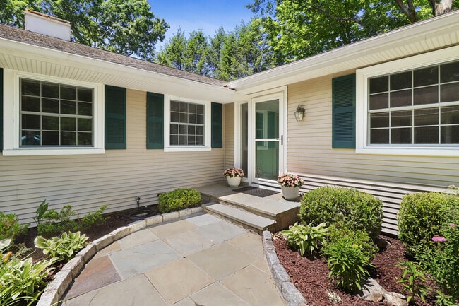 Photo - 182 Weaver St