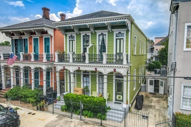 Photo - 446 St Mary St Unit 1