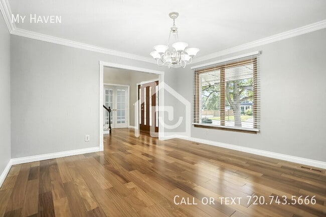 16173 E Crestline Pl