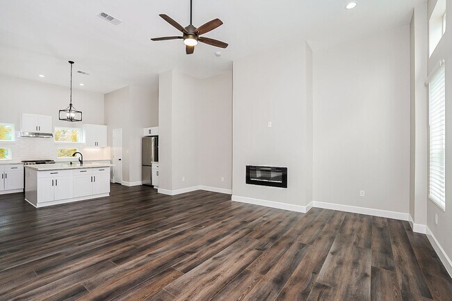 2118 Oatfield Dr