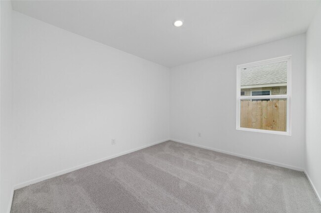 Photo - 3064 Huntersville Dr