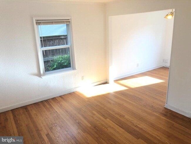 Photo - 310 S Veitch St