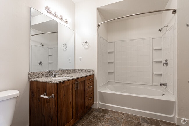 1BR, 1BA - 705 SF